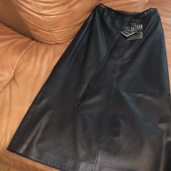 Genuine Leather Skirt from Upstar Continental purchased in June 2008 - Picture 12 of 17